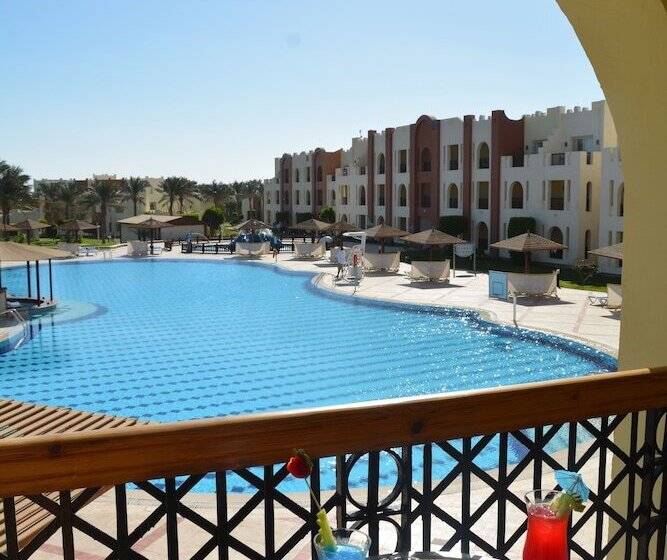 标准间带游泳池, Sunrise Royal Makadi Resort