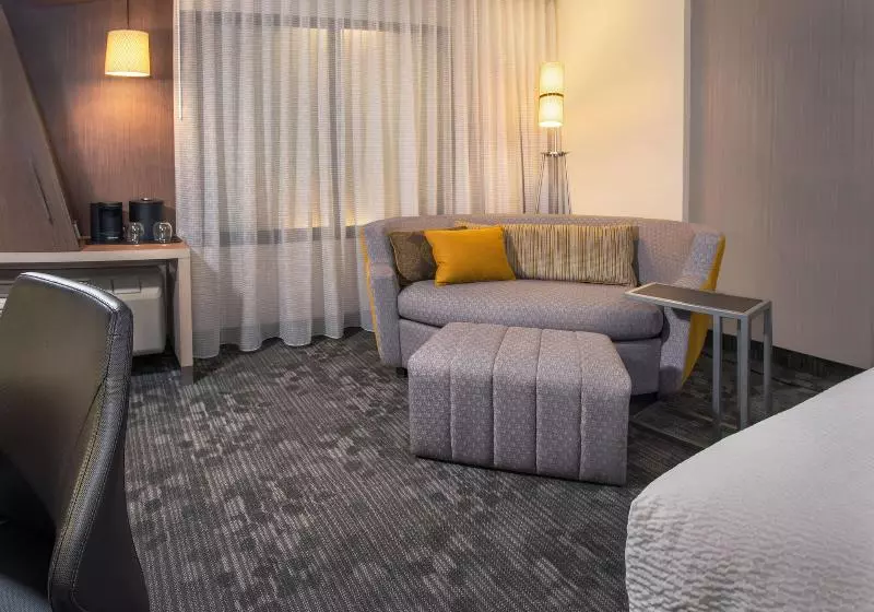اتاق استاندارد با چشمانداز استخر, Sunrise Royal Makadi Resort