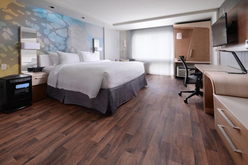 اتاق استاندارد با چشم‌انداز استخر, Sunrise Royal Makadi Resort