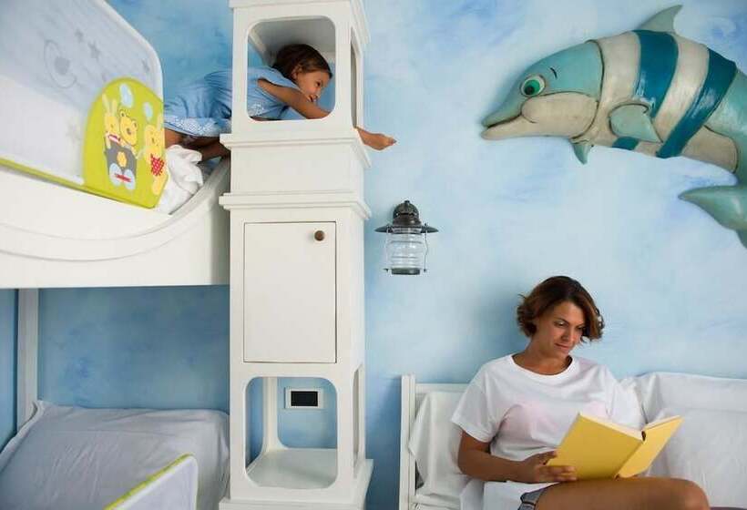 ファミリールーム, Antibes