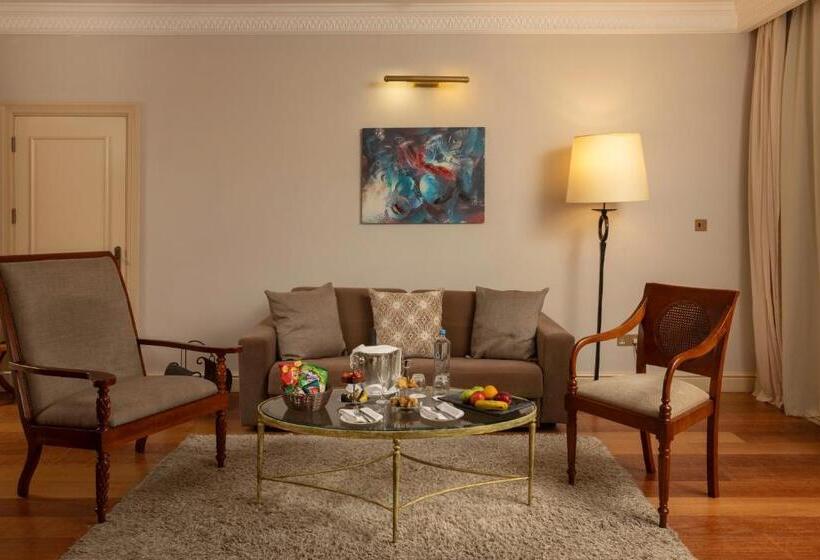 패밀리 스위트, Aphrodite Hills