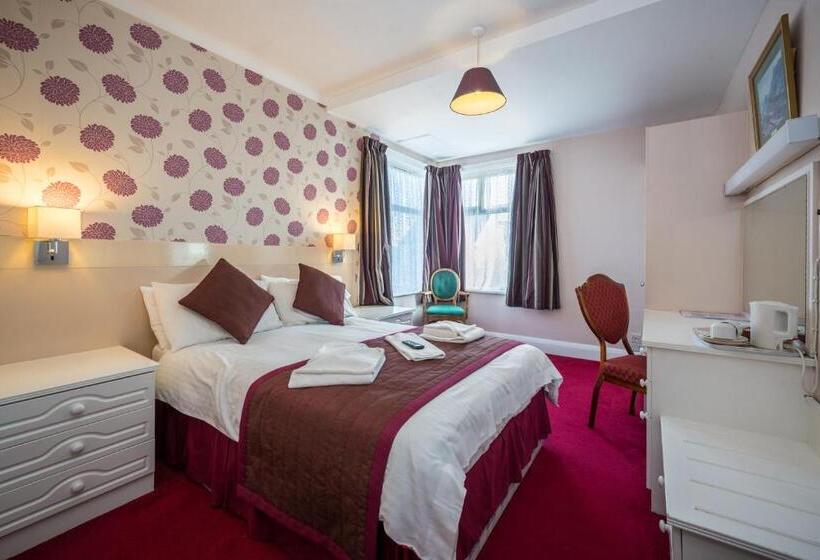 スタンダードルーム, Barrowfield