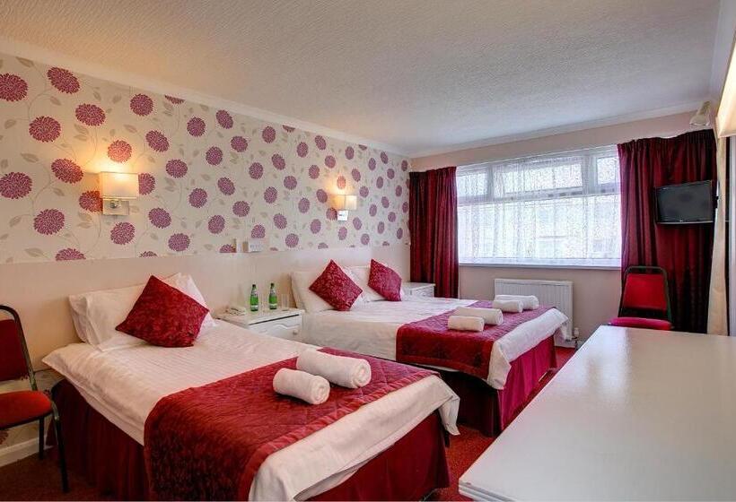 トリプルクラシックルーム, Barrowfield