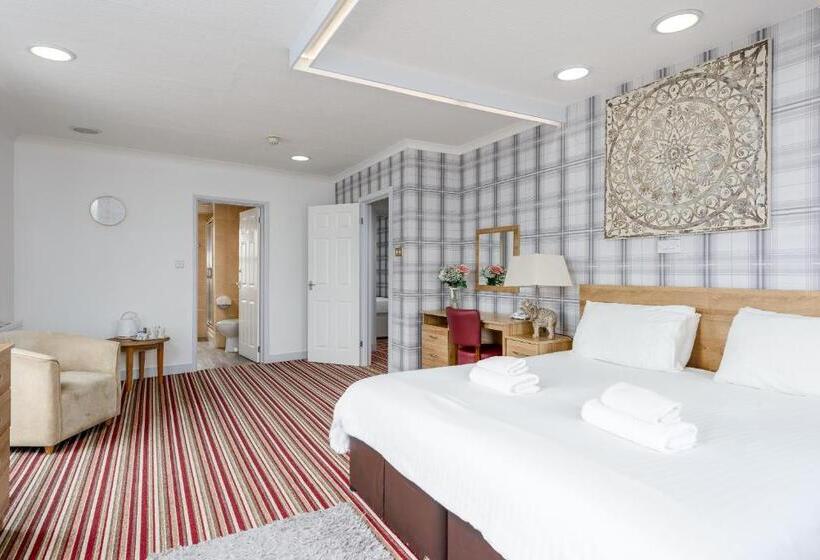 トリプルクラシックルーム, Barrowfield