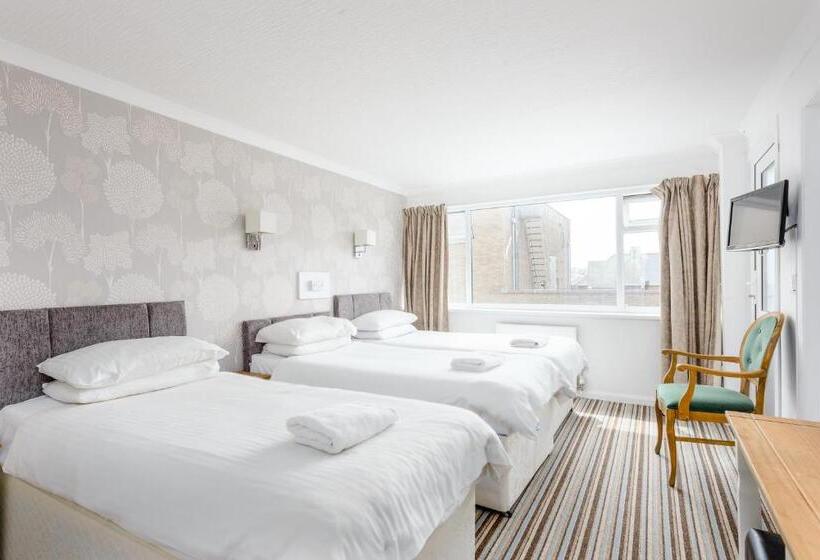 スタンダードトリプルルーム, Barrowfield