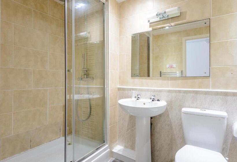 スタンダードルーム, Barrowfield