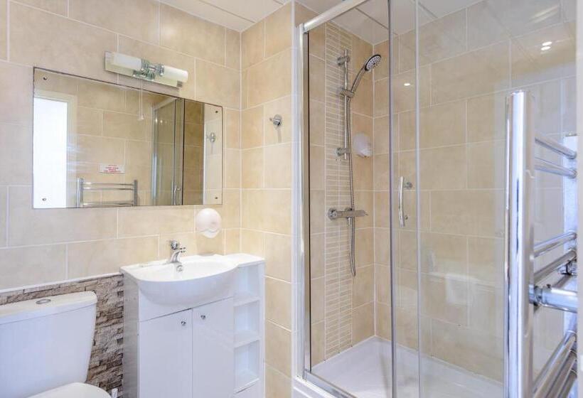 ファミリールーム, Barrowfield