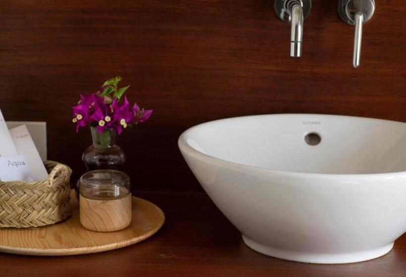 غرفة سوبيريور, Del Teatre  Adults Only