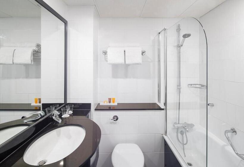 חדר דלוקס, Holiday Inn Peterborough West, An Ihg