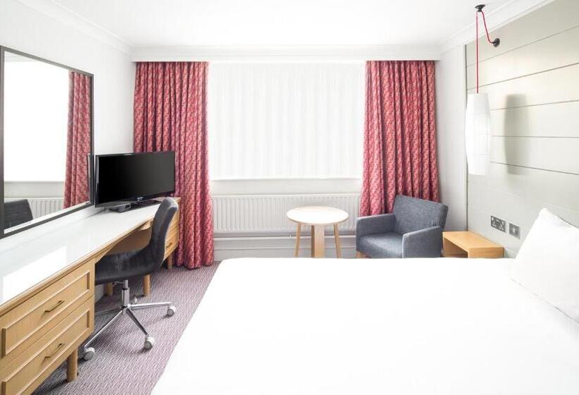 キングサイズベッドのスタンダードルーム, Holiday Inn Peterborough West, An Ihg