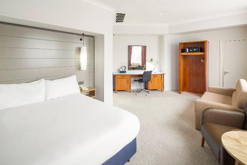 キングサイズベッドのスタンダードルーム, Holiday Inn Peterborough West, An Ihg