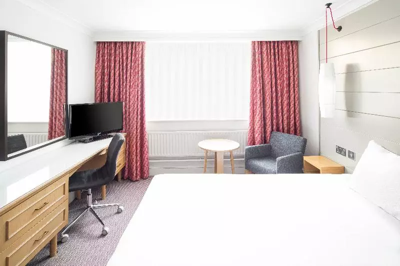 اتاق استاندارد با تخت بزرگ, Holiday Inn Peterborough West, An Ihg
