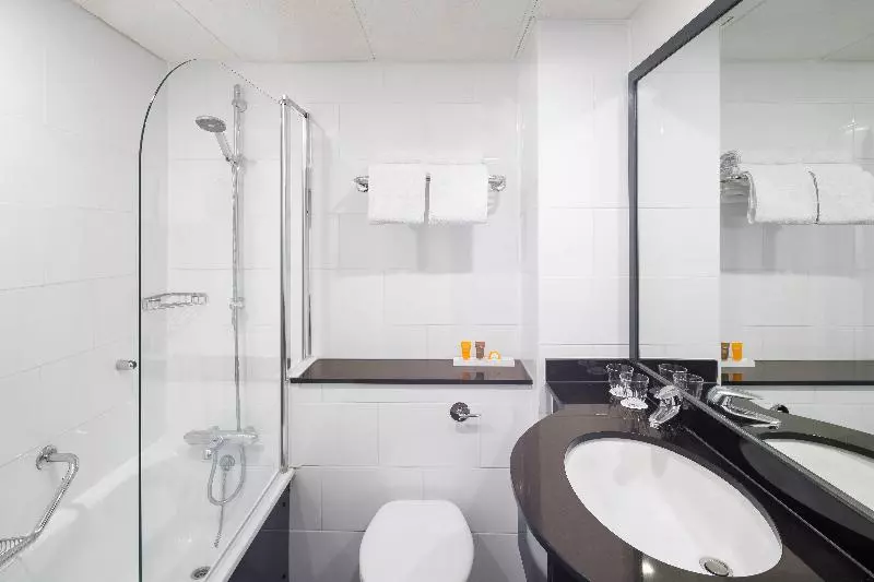 اتاق استاندارد با تخت بزرگ, Holiday Inn Peterborough West, An Ihg