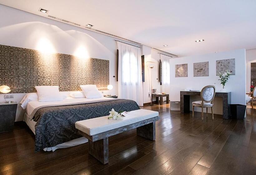 سوییت جونیور, Hospes Palacio Del Bailio, A Member Of Design Hotels
