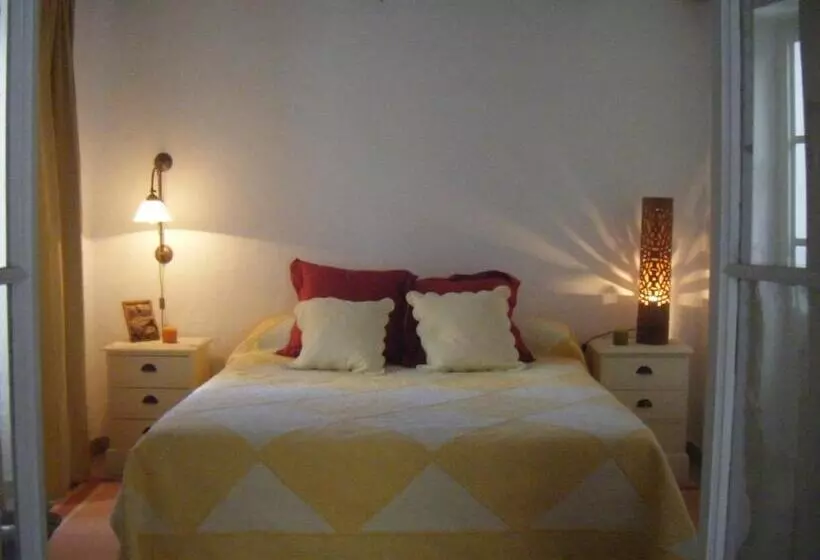 اتاق استاندارد چهار تخته, La Casa De Bovedas Charming Inn