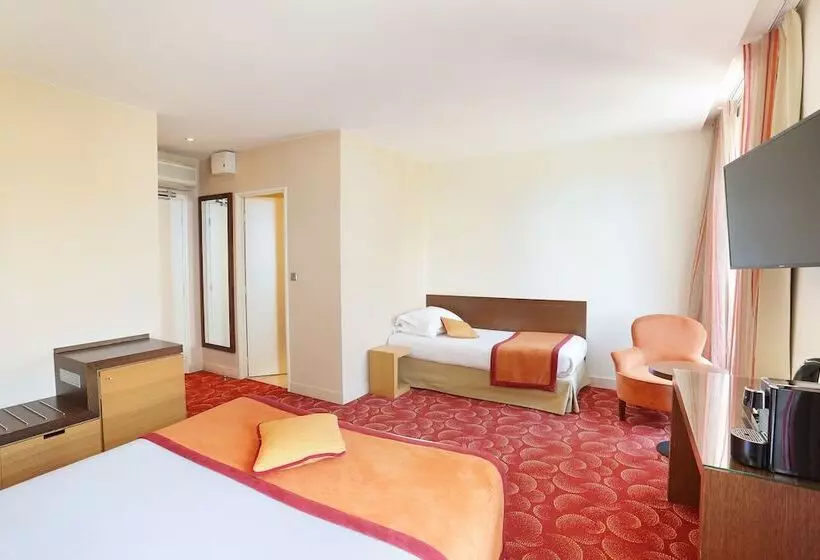 اتاق استاندارد چهار تخته, Le Grand Hôtel De Normandie
