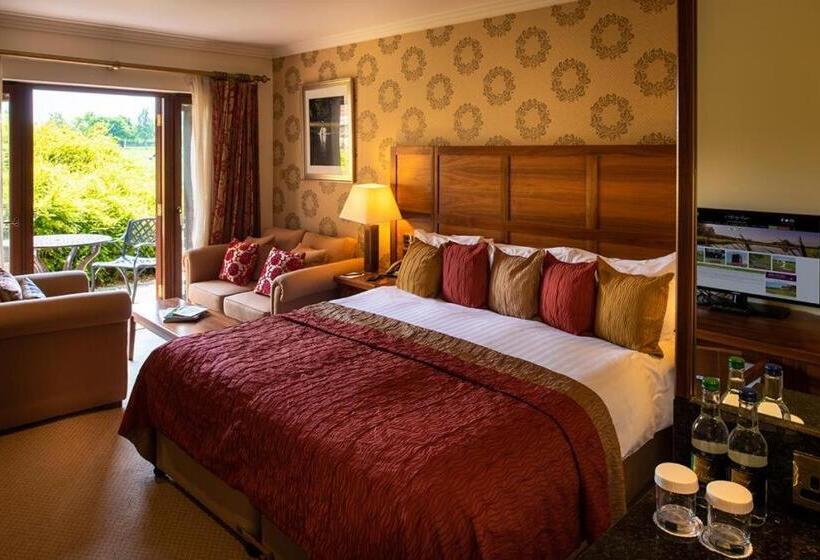 이그제큐티브 룸, Morley Hayes