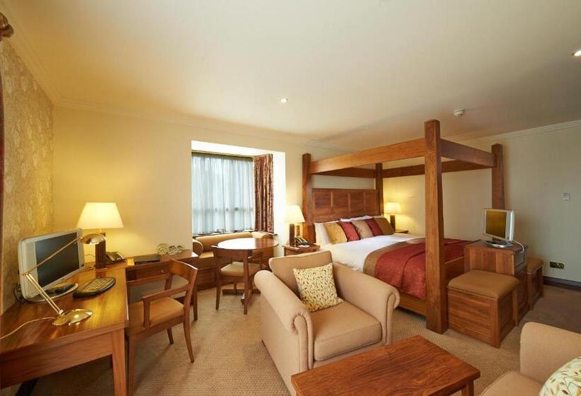 스위트, Morley Hayes