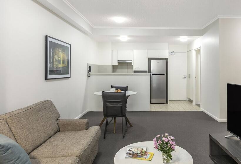 דירת חדר, Oaks Brisbane On Margaret Suites