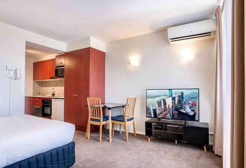 Superior-studio, Park Regis Concierge Apartments