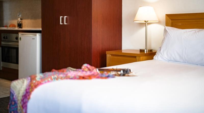 스탠다드 스튜디오, Park Regis Concierge Apartments