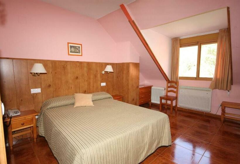 屋根裏部屋風スタンダードルーム, Rural Montana De Cazorla