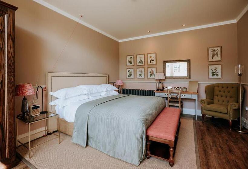 غرفة قياسية, Swinton Park