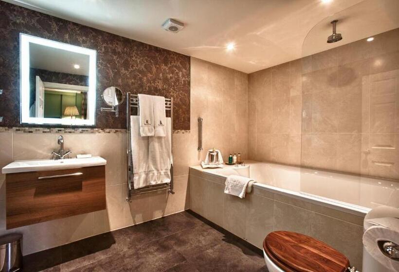 غرفة كلاسيكية, Swinton Park