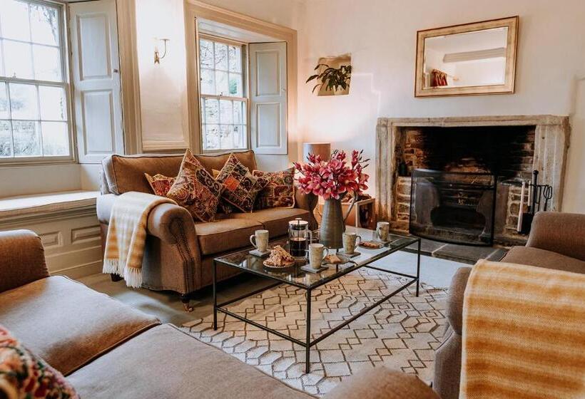 בית, 4 חדרי שינה, Swinton Park