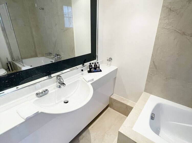 סוויטת דלוקס 2 חדרים, Theoxenia House