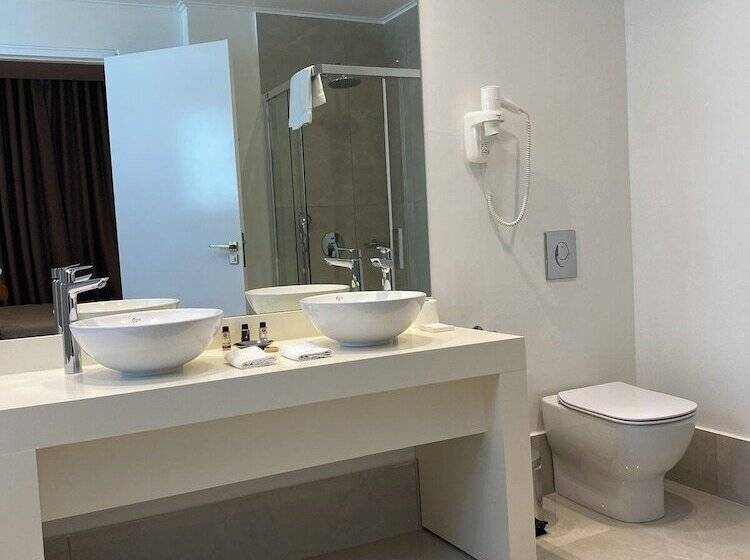 סוויטה, Theoxenia House