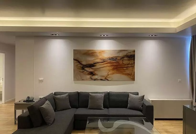スイート, Theoxenia House