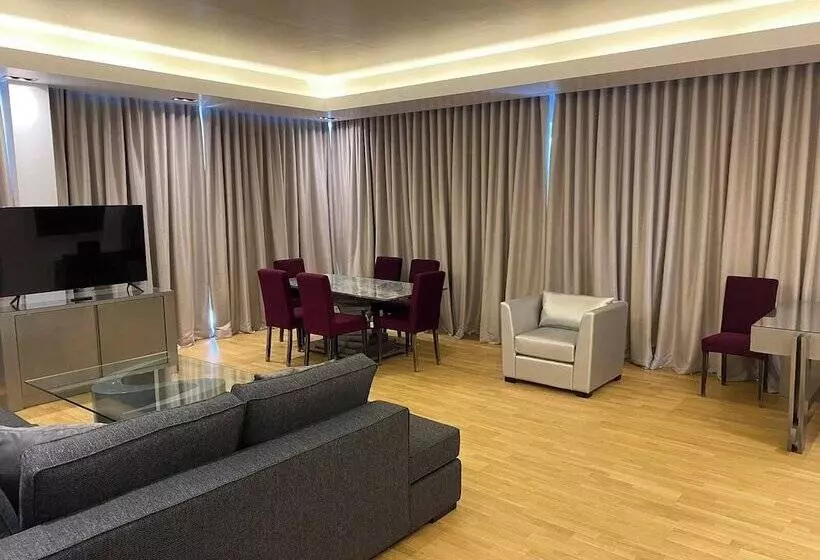 スイート, Theoxenia House