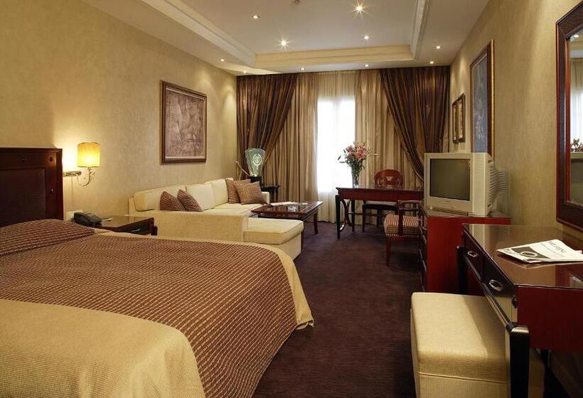 סוויטה דלוקס, Theoxenia House