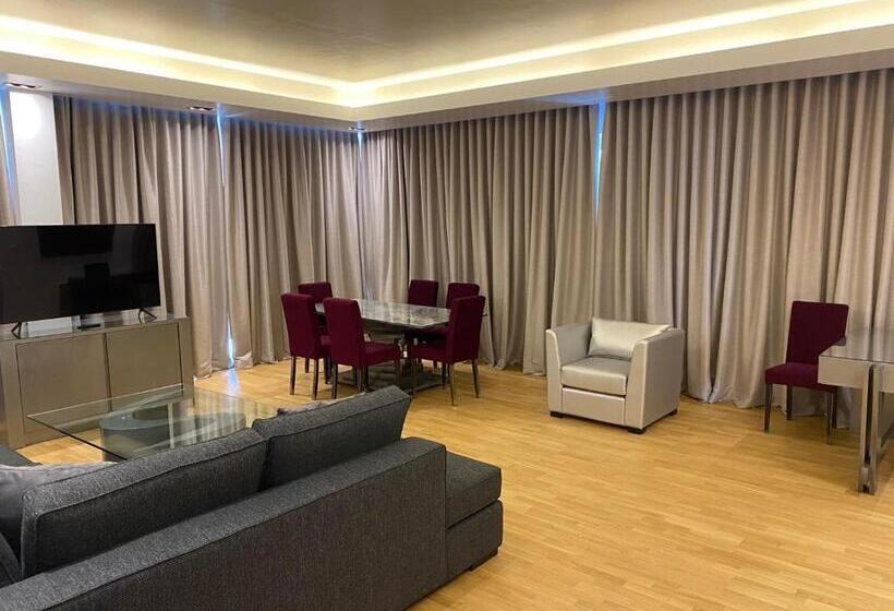 סוויטה, Theoxenia House