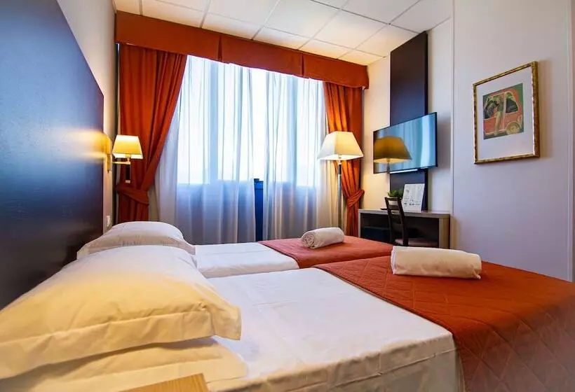 エコノミールーム, Tuscany Inn