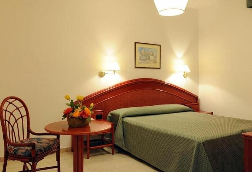 스탠다드 트리플 룸, Villa Rosa