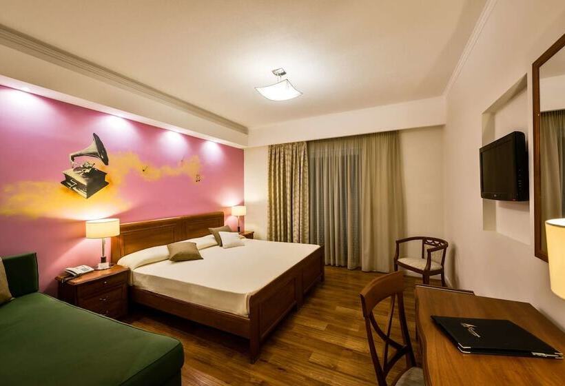 اتاق سوپریور, Mediterranean Beach Resort