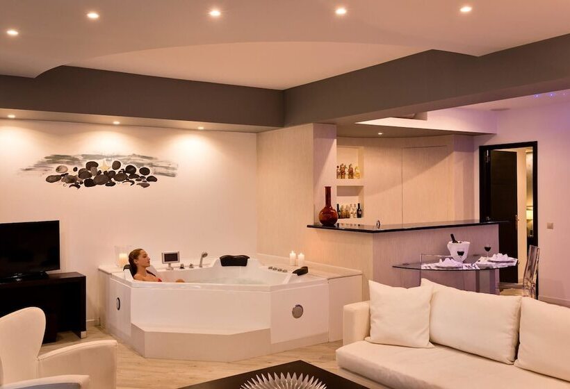 سوییت, Mediterranean Beach Resort