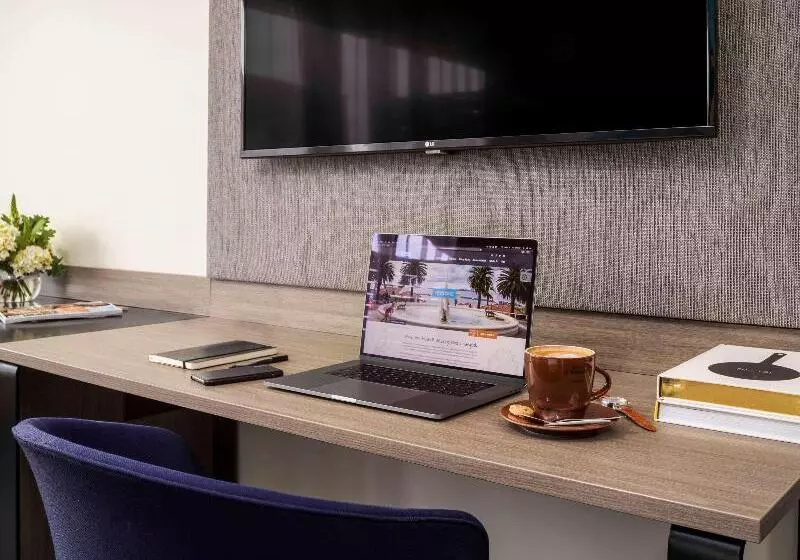 バルコニー付きスタンダードルーム, Novotel Geelong