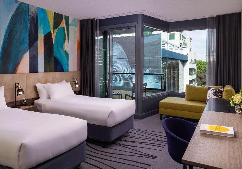 اتاق استاندارد با بالکن, Novotel Geelong