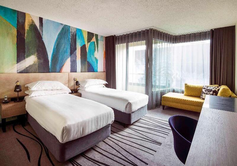 اتاق استاندارد با بالکن, Novotel Geelong