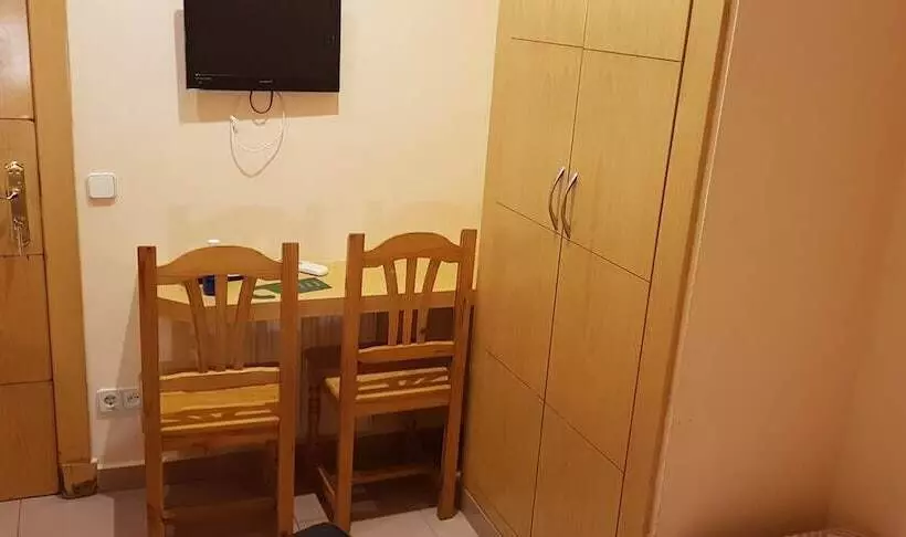 اتاق استاندارد یک نفره, Hostal Inter Puerta del Sol