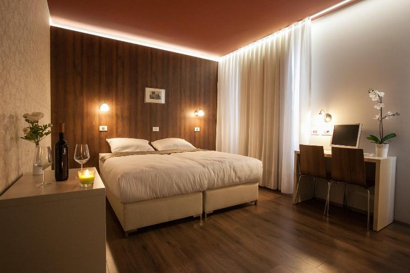 اتاق استاندارد سه نفره, Eco Hotel Center Postojna
