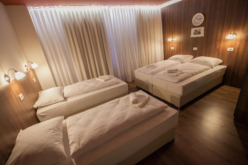 اتاق استاندارد چهار تخته, Eco Hotel Center Postojna