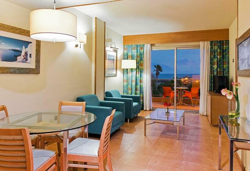 جناح, Elba Carlota Beach & Golf Resort