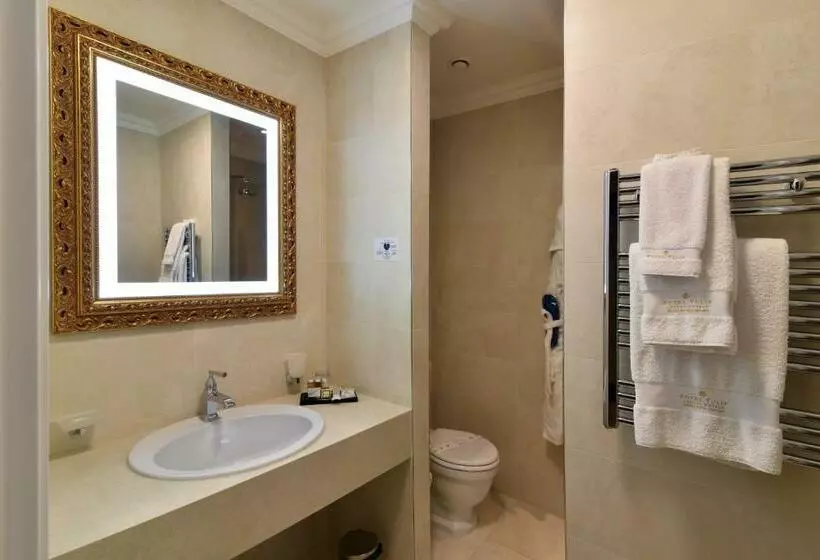 سوییت جونیور, Grand Hotel Yerevan   Small Luxury Hotels Of The World