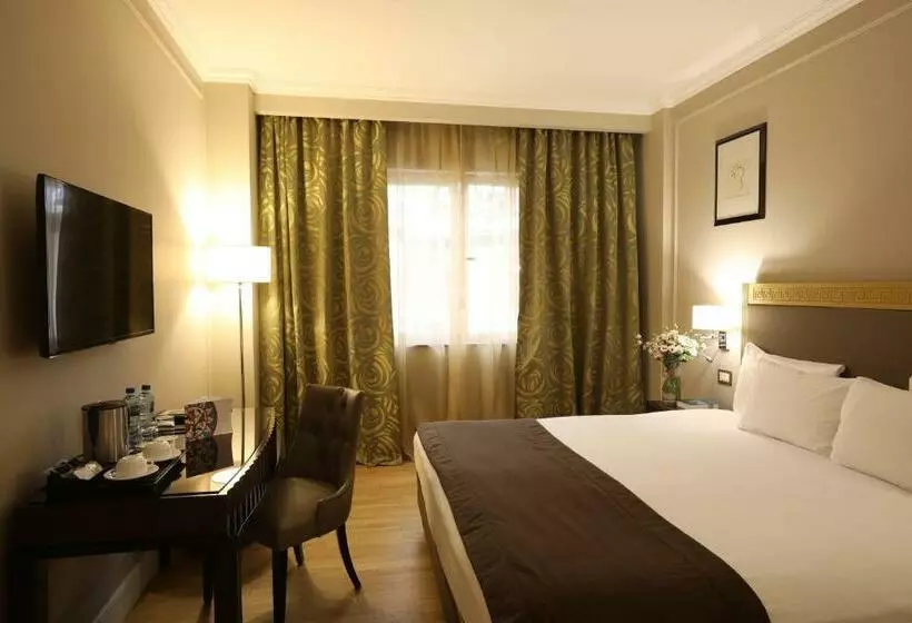 اتاق استاندارد با تخت بزرگ, Grand Hotel Yerevan   Small Luxury Hotels Of The World