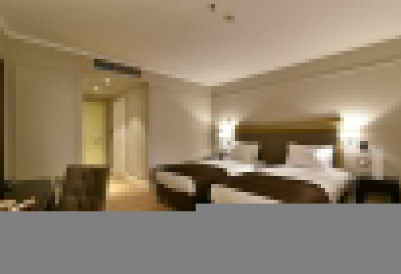 Классический Номер, Grand Hotel Yerevan   Small Luxury Hotels Of The World