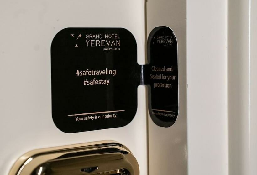 Классический Номер, Grand Hotel Yerevan   Small Luxury Hotels Of The World